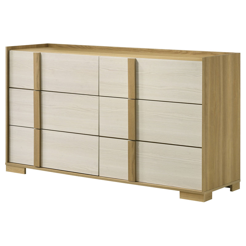 Hyland Dresser