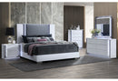 Ylime Smooth White Queen Bed Group