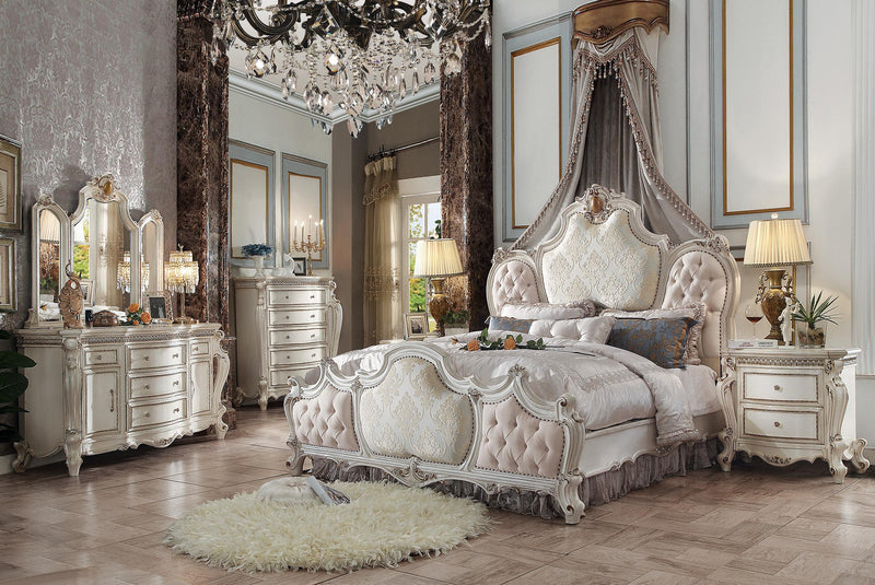 Picardy Fabric & Antique Pearl Queen Bed image